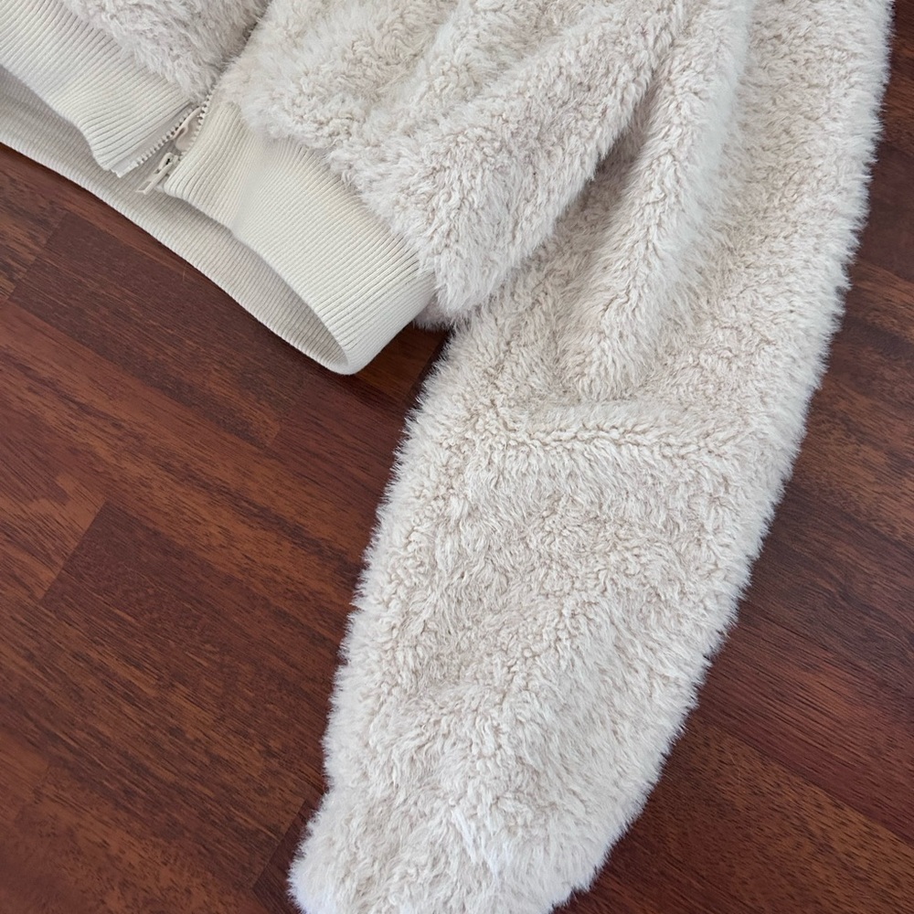 W/ tags Zara Faux Fur Cropped Bomber Jacket XS Ecro REF 4341/755 - Picture 15 of 17